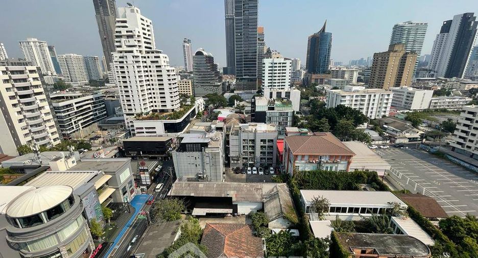For rent 3 bedrooms apartment in Watthana, Bangkok