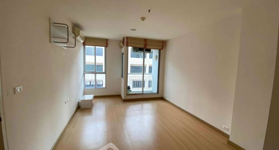 For rent 2 bedrooms condo in Thon Buri, Bangkok