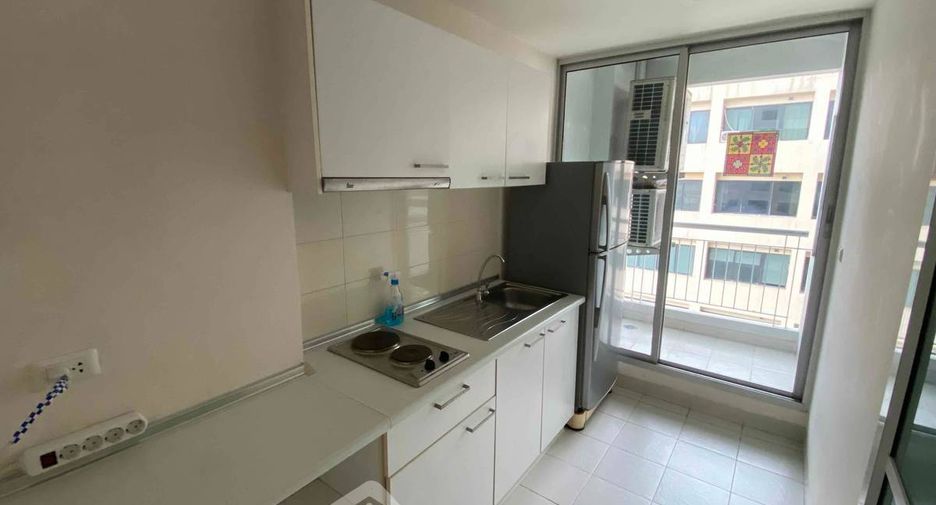 For rent 2 bedrooms condo in Thon Buri, Bangkok