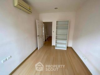 For rent 2 bedrooms condo in Thon Buri, Bangkok