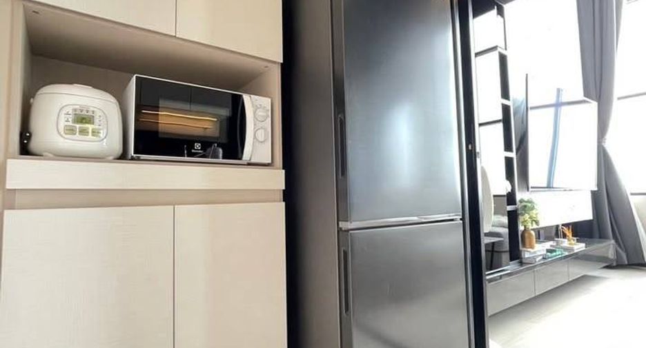 Condo en alquiler de 1 habitaciones en Sathon, Bangkok