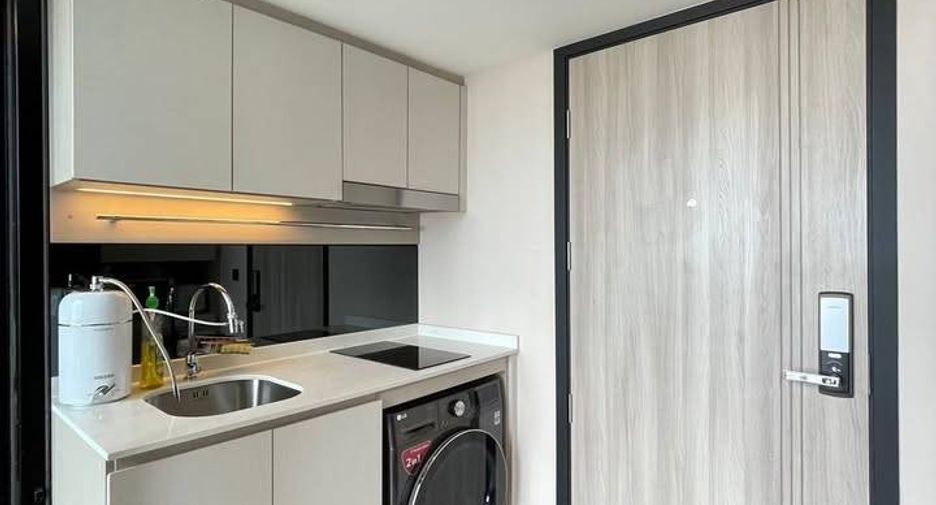 Condo en alquiler de 1 habitaciones en Sathon, Bangkok