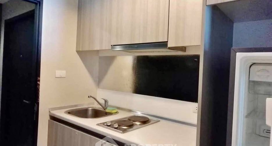 Condo en alquiler de 1 habitaciones en Huai Khwang, Bangkok