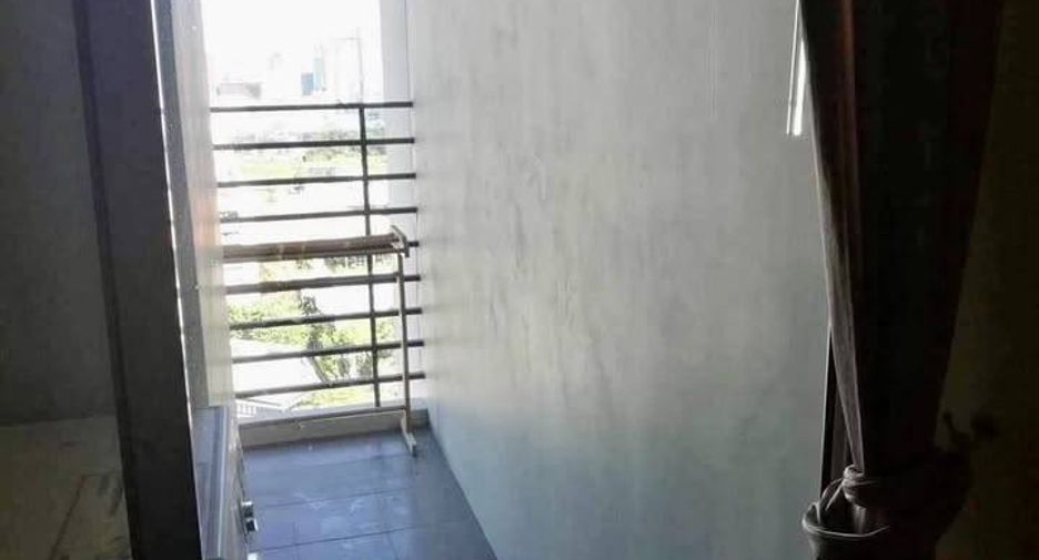 Condo en alquiler de 1 habitaciones en Huai Khwang, Bangkok