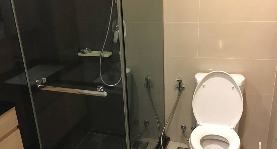 For rent 1 bed condo in Watthana, Bangkok