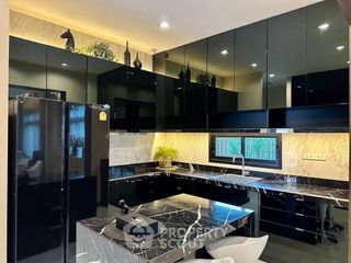 For rent 6 bedrooms house in Lat Krabang, Bangkok