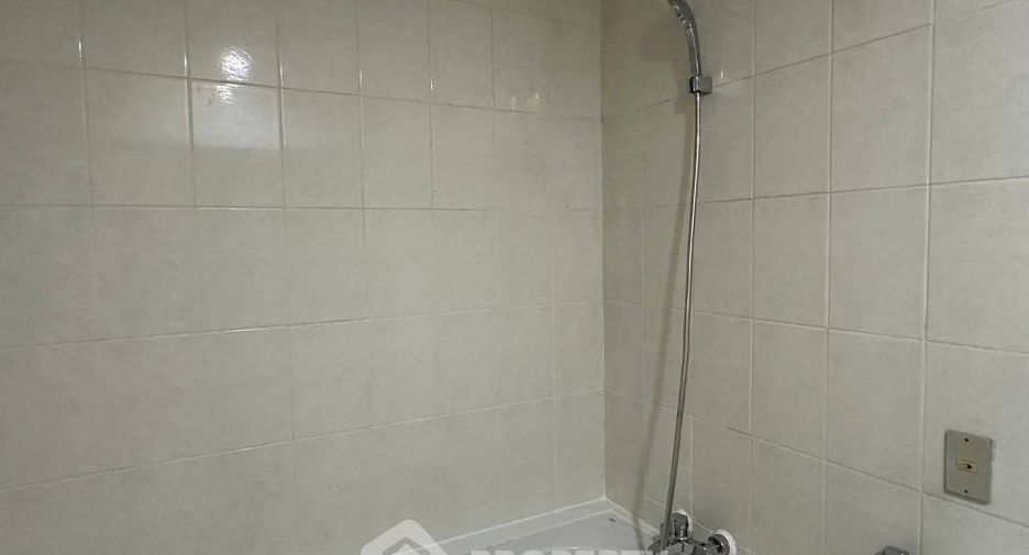 For rent 2 bedrooms condo in Bang Na, Bangkok