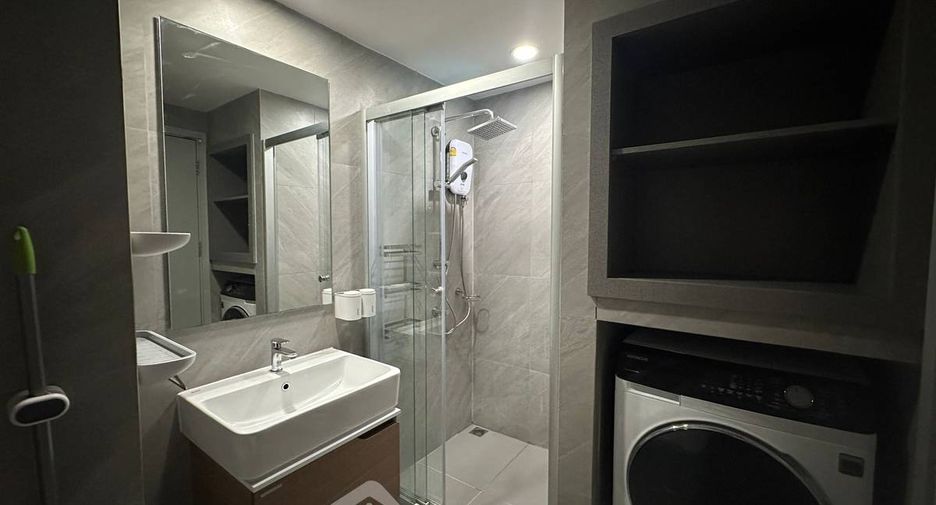 Wohnung zur Miete mit 1 Zimmer in Bang Rak, Bangkok