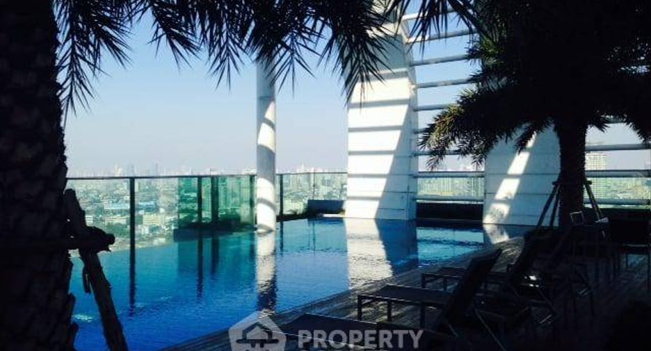For rent 2 bedrooms condo in Phra Khanong, Bangkok
