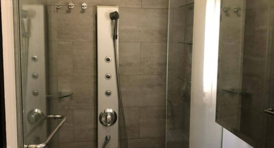 Condo en alquiler de 1 habitaciones en Khlong Toei, Bangkok