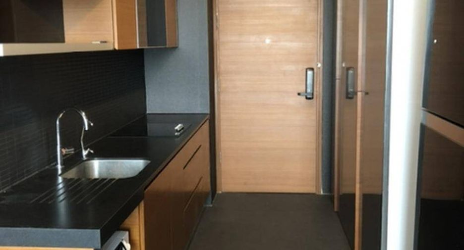 Condo en alquiler de 1 habitaciones en Khlong Toei, Bangkok