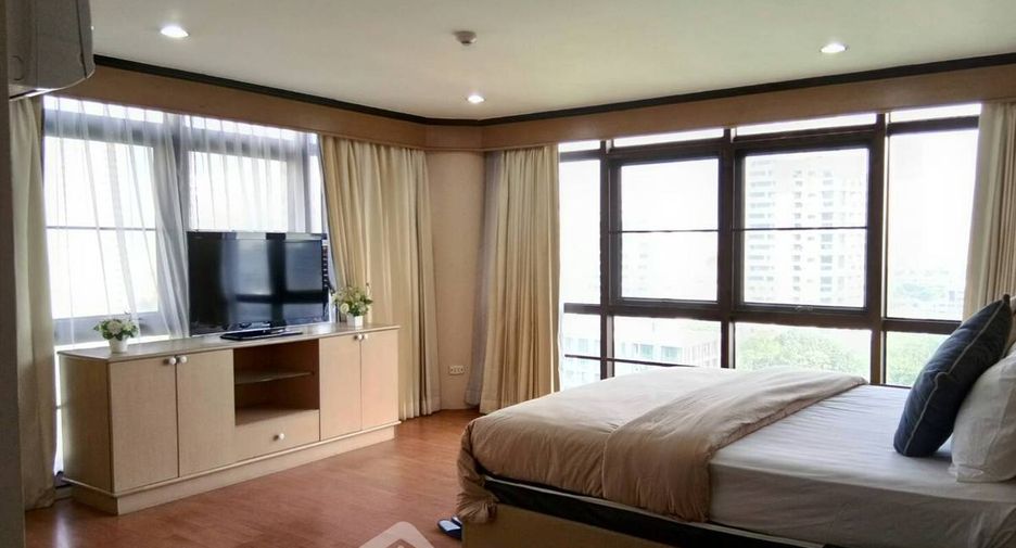 For rent 3 bedrooms condo in Watthana, Bangkok