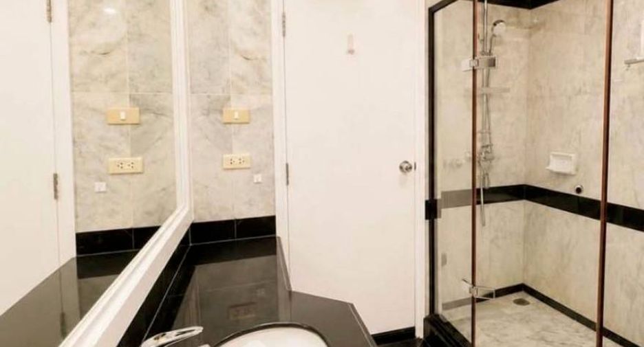 For rent 2 bedrooms condo in Sathon, Bangkok