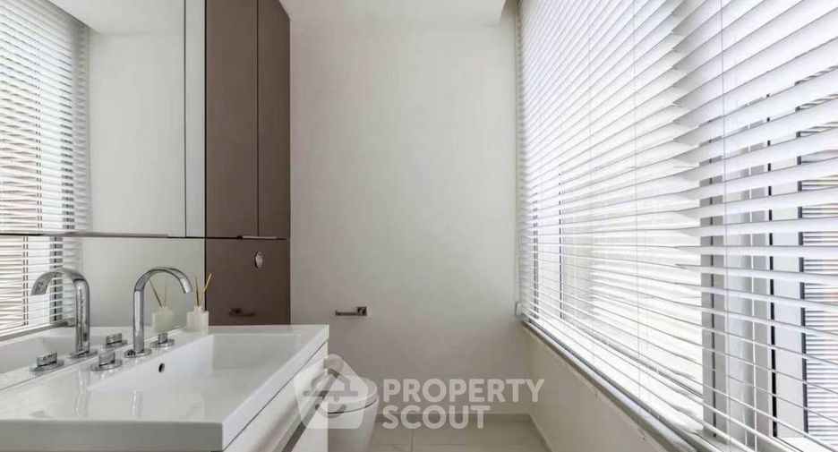 Condo en alquiler de 2 habitaciones en Pathum Wan, Bangkok