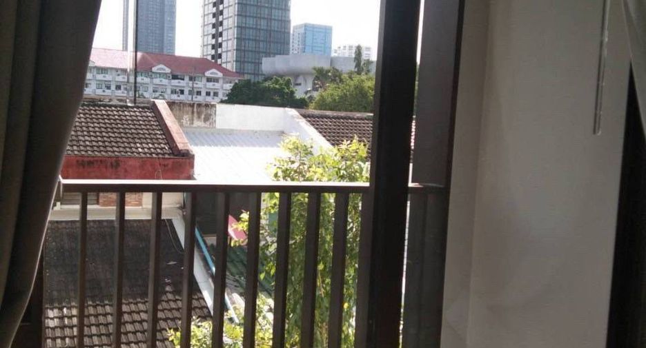 For rent 1 bed condo in Watthana, Bangkok