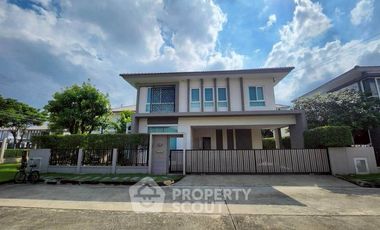 Casa en alquiler de 3 habitaciones en Don Mueang, Bangkok