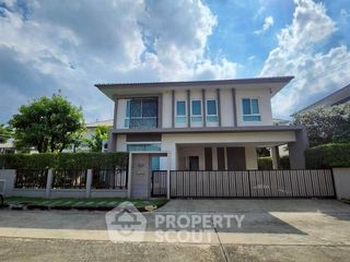 Casa en alquiler de 3 habitaciones en Don Mueang, Bangkok
