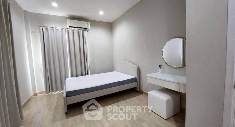 Casa en alquiler de 3 habitaciones en Don Mueang, Bangkok