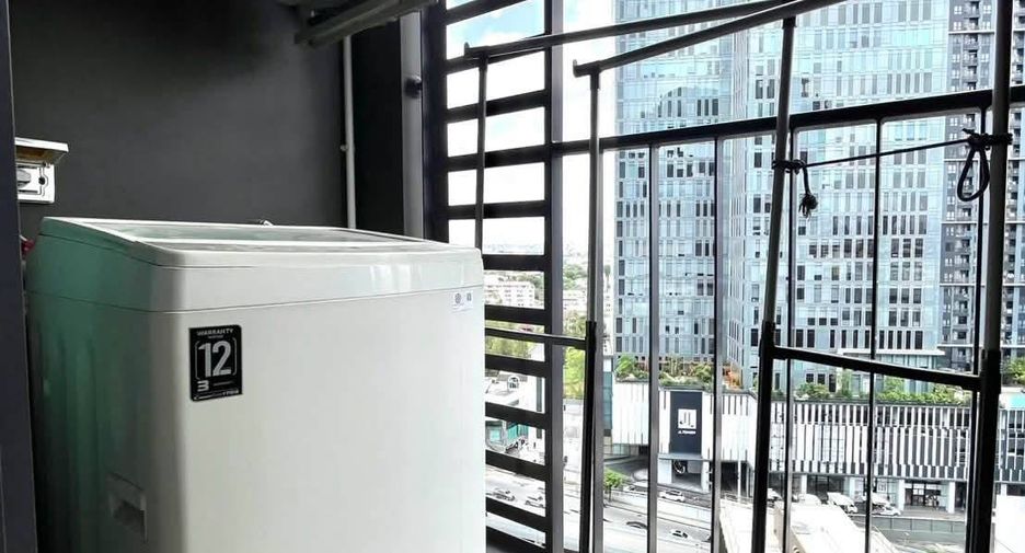 À louer 2 chambres condo à Bang Kapi, Bangkok