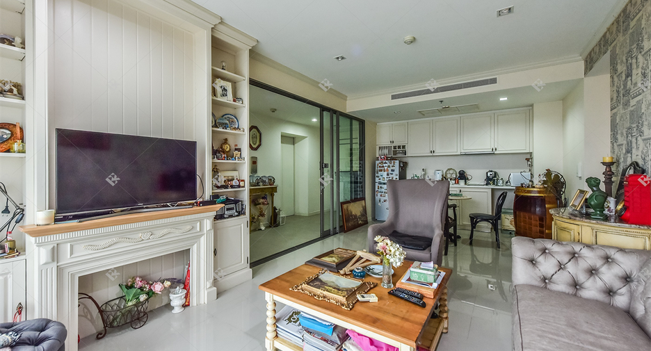 À vendre 2 chambres condo à Yan Nawa, Bangkok