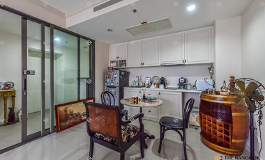 À vendre 2 chambres condo à Yan Nawa, Bangkok