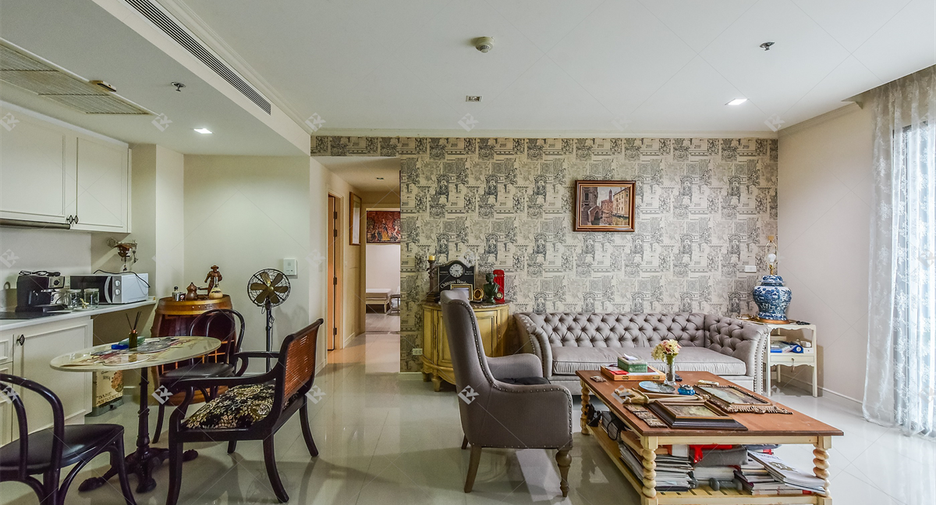 À vendre 2 chambres condo à Yan Nawa, Bangkok