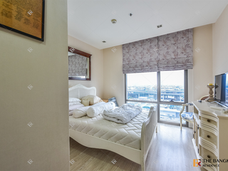 À vendre 2 chambres condo à Yan Nawa, Bangkok