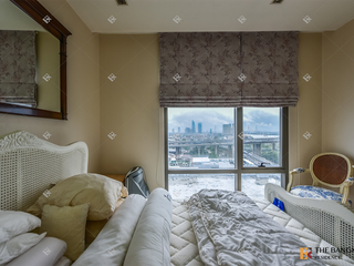 À vendre 2 chambres condo à Yan Nawa, Bangkok