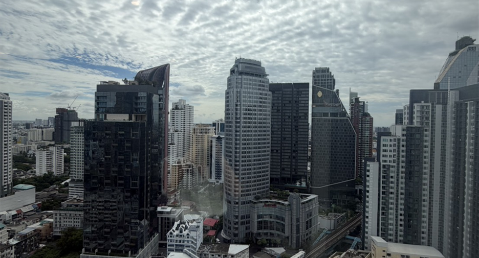 Condo en alquiler de 2 habitaciones en Khlong Toei, Bangkok
