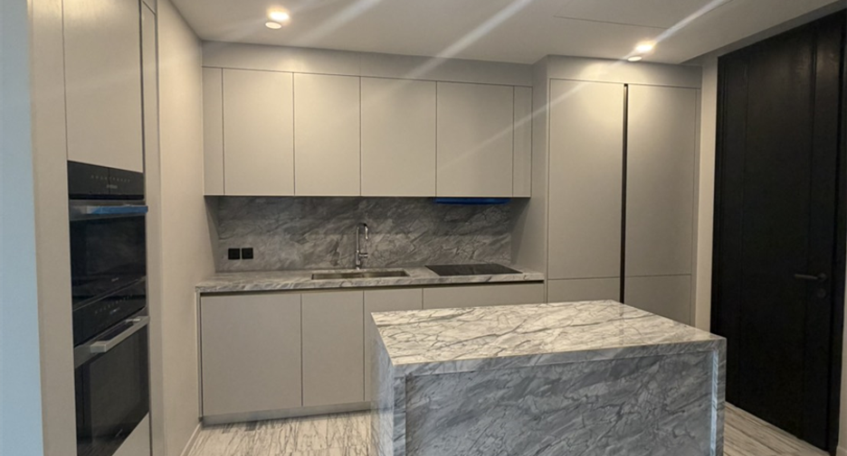 Condo en alquiler de 2 habitaciones en Khlong Toei, Bangkok