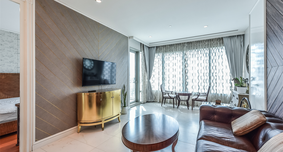 For rent 2 bedrooms condo in Pathum Wan, Bangkok
