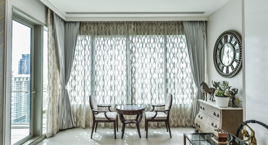 For rent 2 bedrooms condo in Pathum Wan, Bangkok