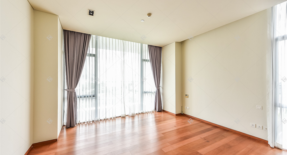 For rent 2 bedrooms condo in Sathon, Bangkok