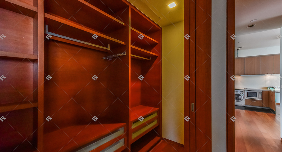 For rent 2 bedrooms condo in Sathon, Bangkok