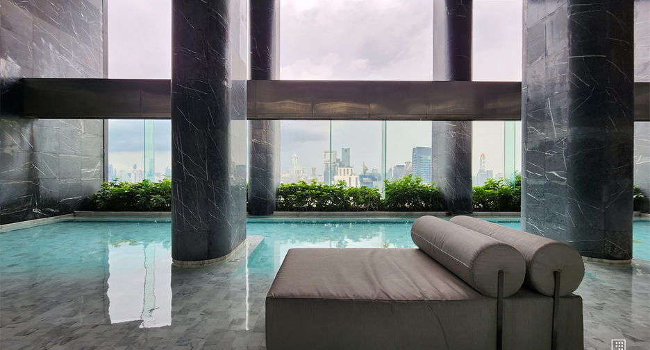 For rent 1 bed condo in Khlong Toei, Bangkok