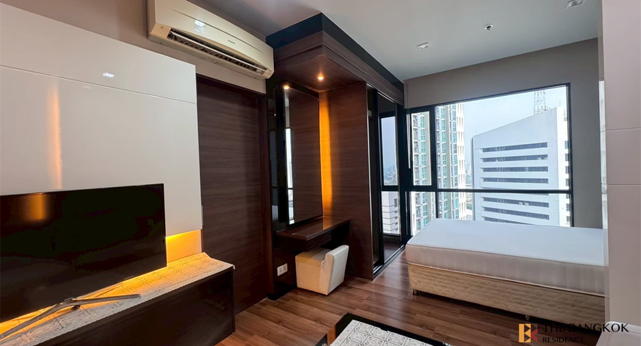 For sale 1 bed condo in Huai Khwang, Bangkok