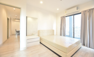 À louer 2 chambres condo à Huai Khwang, Bangkok