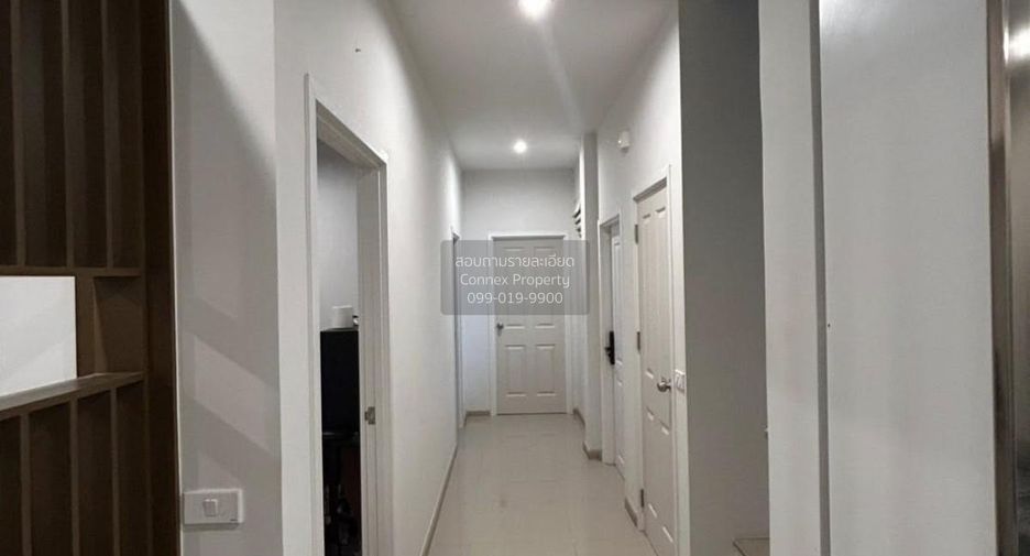 Casa en alquiler de 4 habitaciones en Khlong Sam Wa, Bangkok