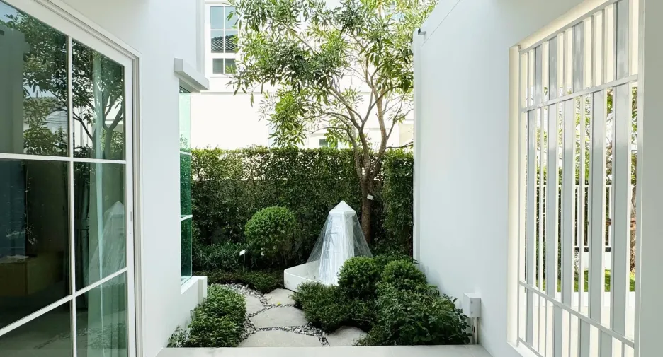 For sale 3 ベッドルーム townhouse in Bang Phli, Samut Prakan