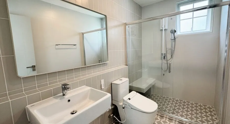 For sale 3 ベッドルーム townhouse in Bang Phli, Samut Prakan