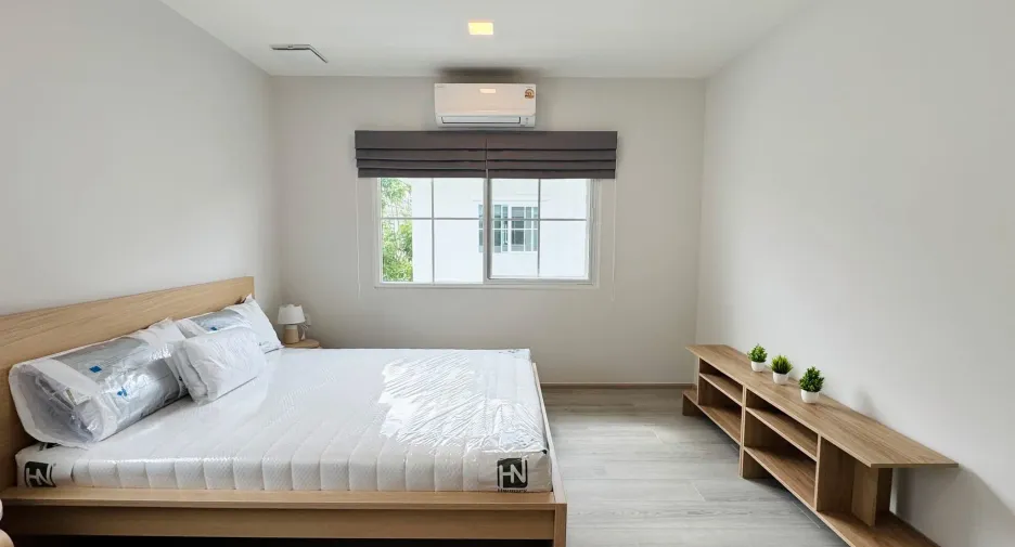 For sale 3 ベッドルーム townhouse in Bang Phli, Samut Prakan