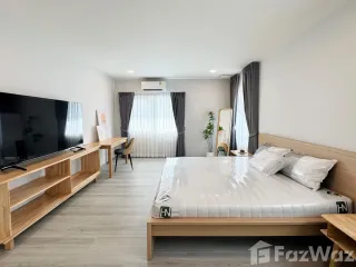 Casa adosada en venta de 3 habitaciones en Bang Phli, Samut Prakan