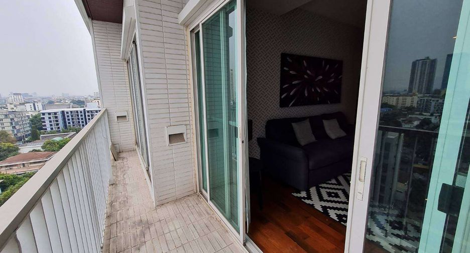 For rent 2 bedrooms condo in Watthana, Bangkok