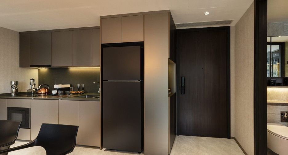 For sale 2 bedrooms condo in Pathum Wan, Bangkok