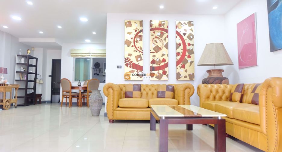 For rent and for sale 3 bedrooms house in Bang Lamung, Chonburi