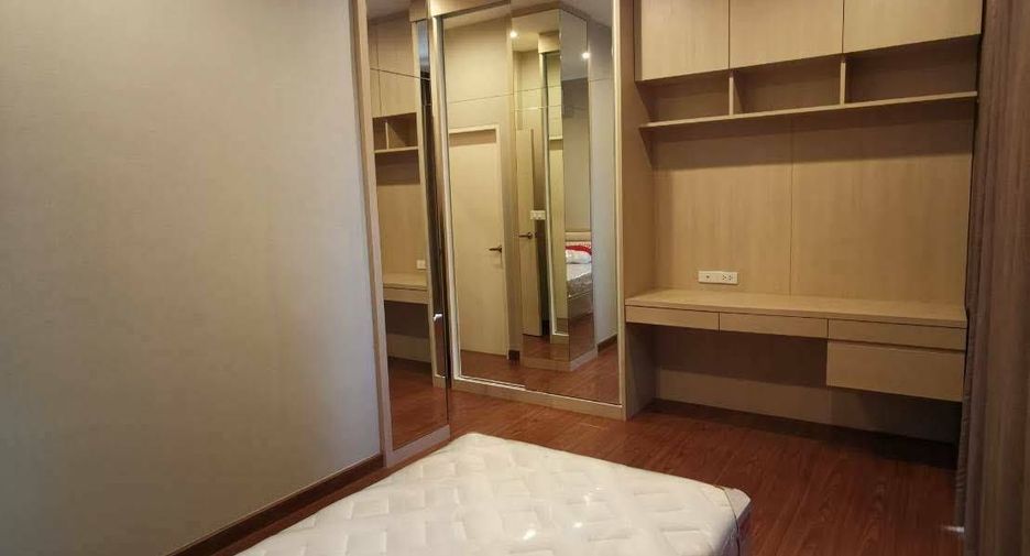 For rent 4 bedrooms house in Bang Na, Bangkok