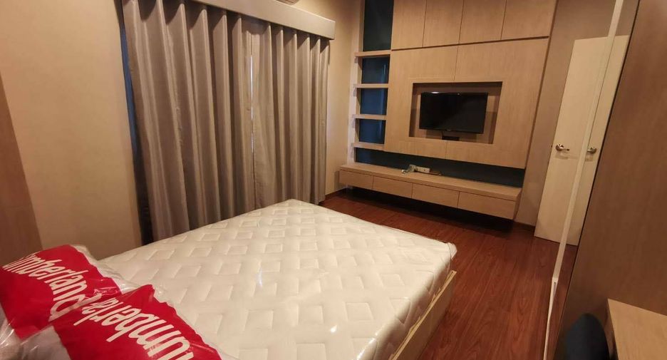 For rent 4 bedrooms house in Bang Na, Bangkok