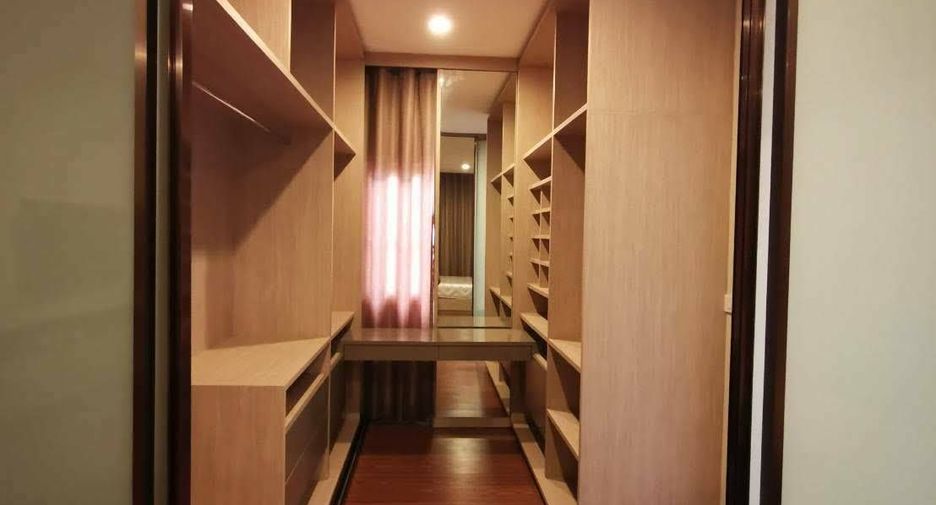 For rent 4 bedrooms house in Bang Na, Bangkok
