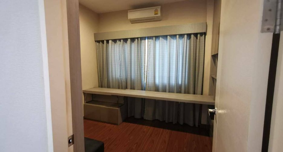 For rent 4 bedrooms house in Bang Na, Bangkok