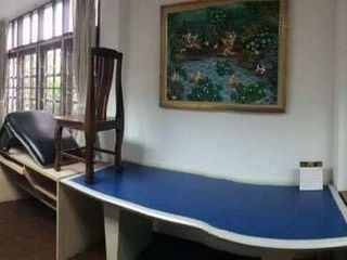 For rent 3 bedrooms townhouse in Watthana, Bangkok